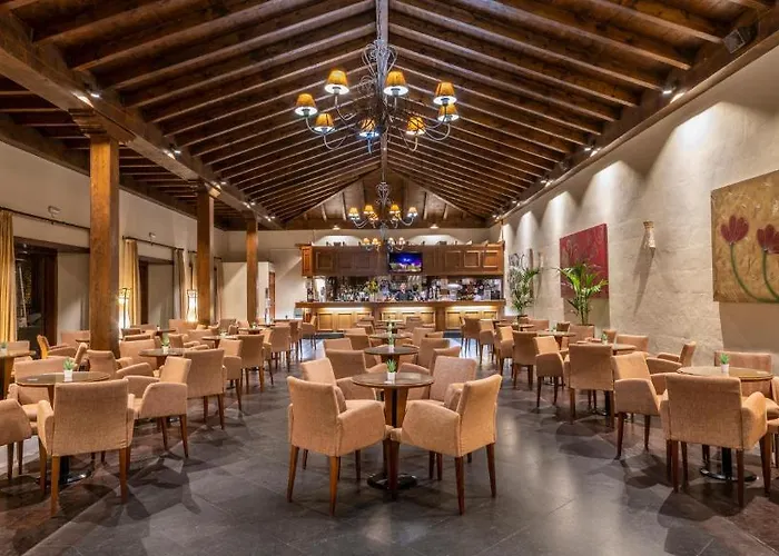 Gf Isabel Costa Adeje (Tenerife)