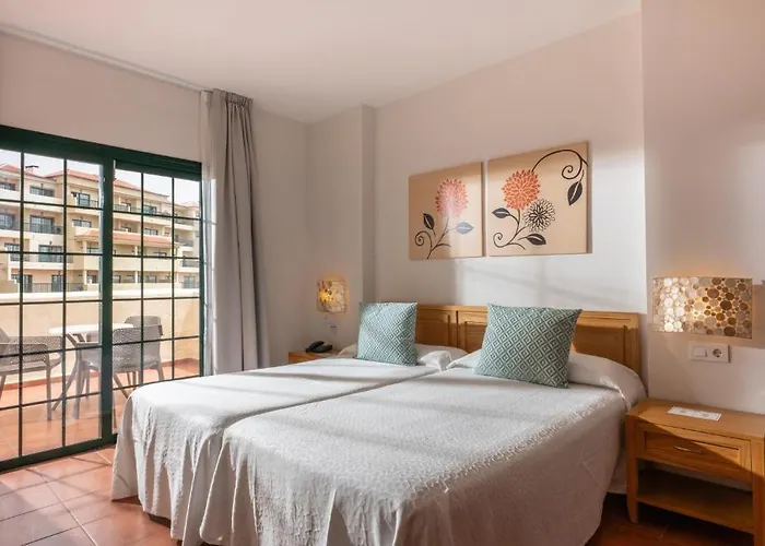 Gf伊莎贝尔酒店 阿德耶