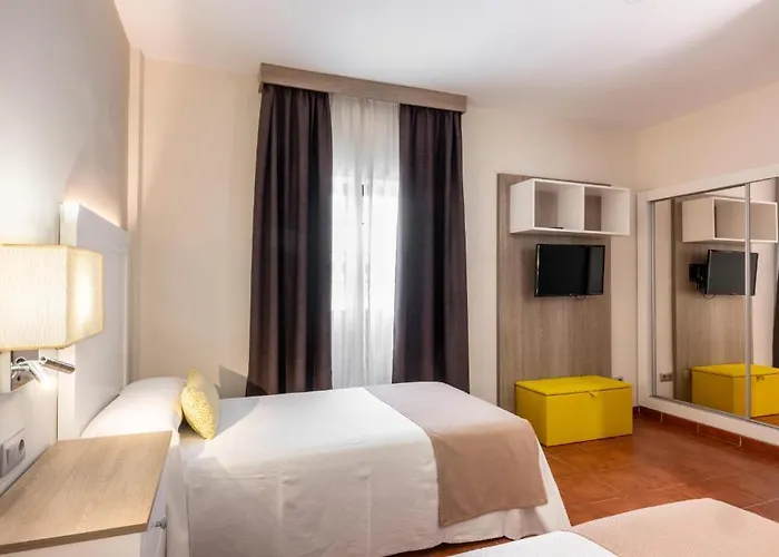 Gf伊莎贝尔酒店 阿德耶