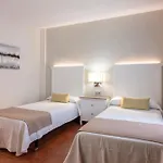 Gf Isabel Отель Адехе