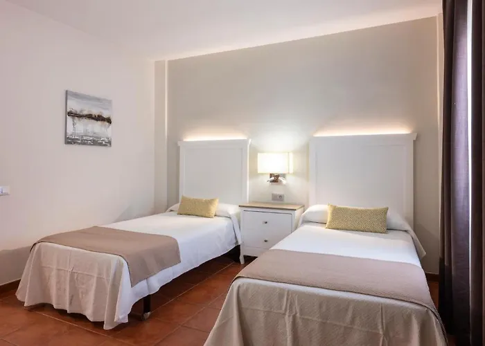 Hotel Gf Isabel 4*